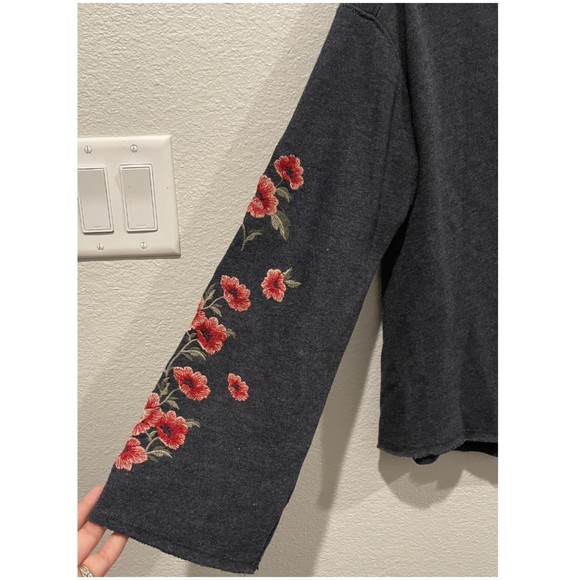 AMERICAN EAGLE Red Floral Embroidered Bell Long Sleeve Sweatshirt - Picture 3 of 5